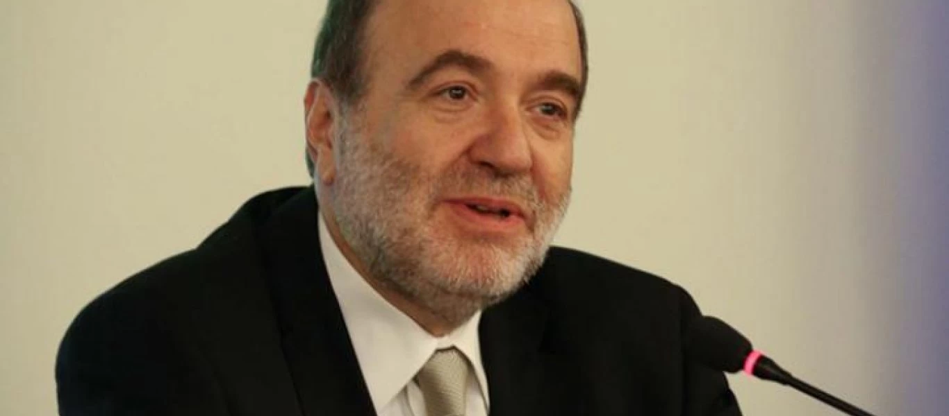 Τρύφων Αλεξιάδης: Θα διανυκτερεύσει στο νοσοκομείο μετά από το λιποθυμικό επεισόδιο